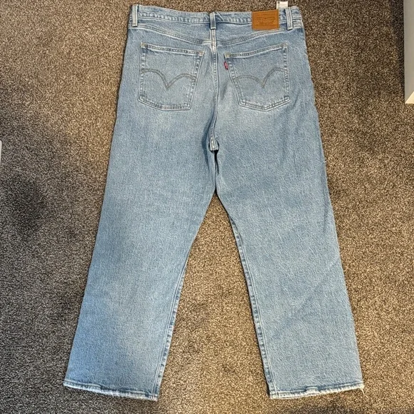 Levi's Ribcage High Rise Women's Jeans - Picture 3 of 4